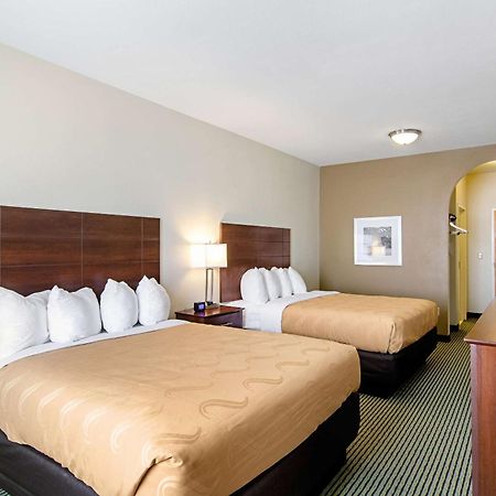 Quality Inn & Suites Near Tanger Outlet Mall Gonzales Kültér fotó
