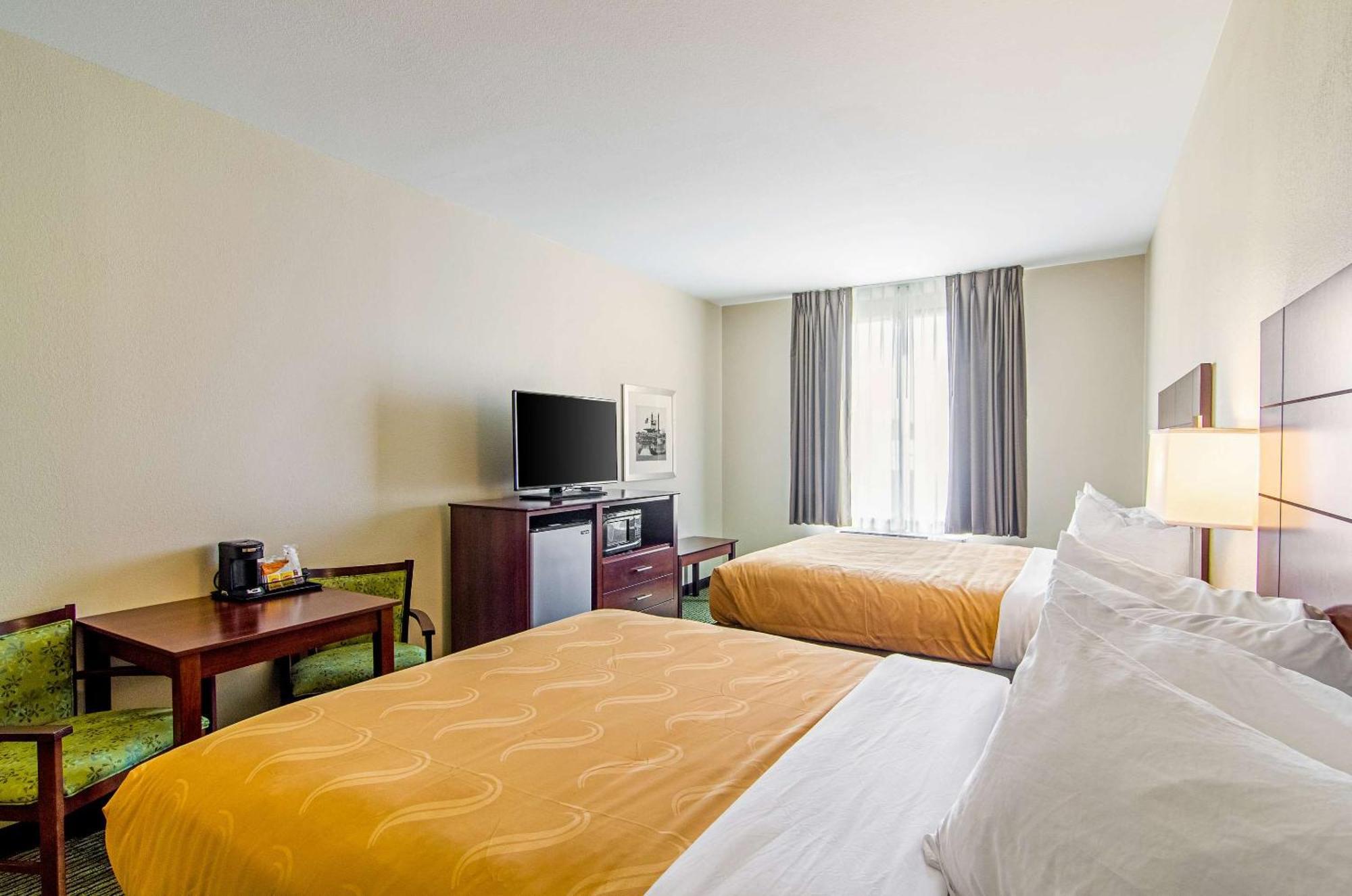 Quality Inn & Suites Near Tanger Outlet Mall Gonzales Kültér fotó