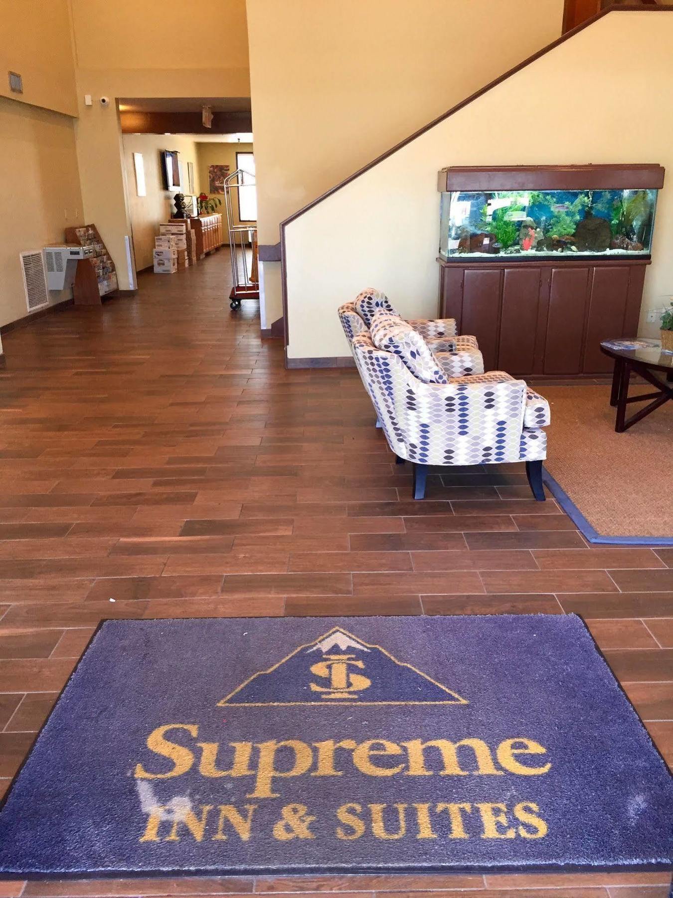 Quality Inn & Suites Near Tanger Outlet Mall Gonzales Kültér fotó